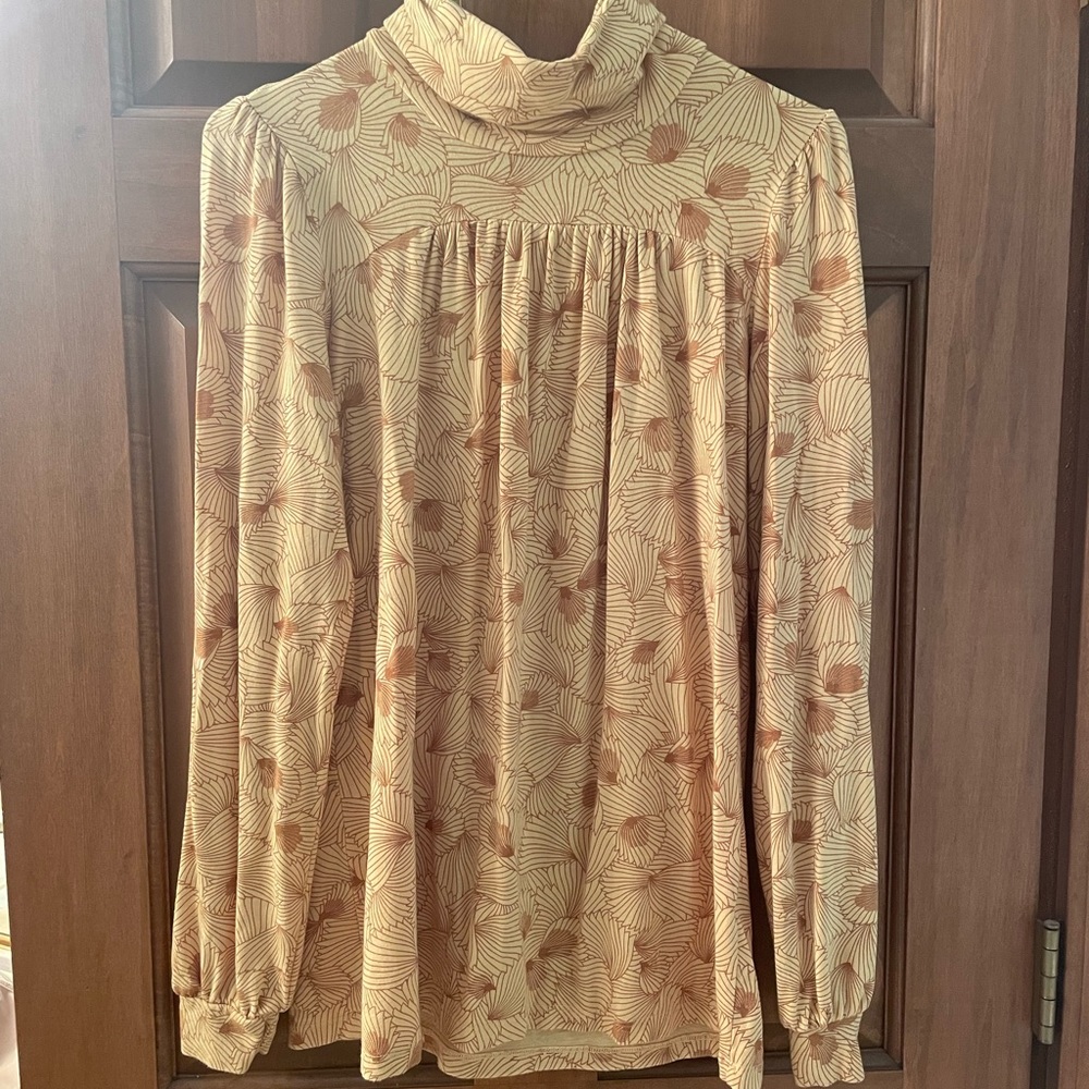 Anthropologie size S turtleneck